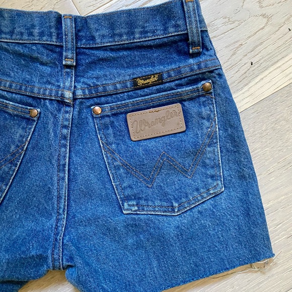 Vintage Wrangler Cutoff Jean Shorts - Picture 2 of 4
